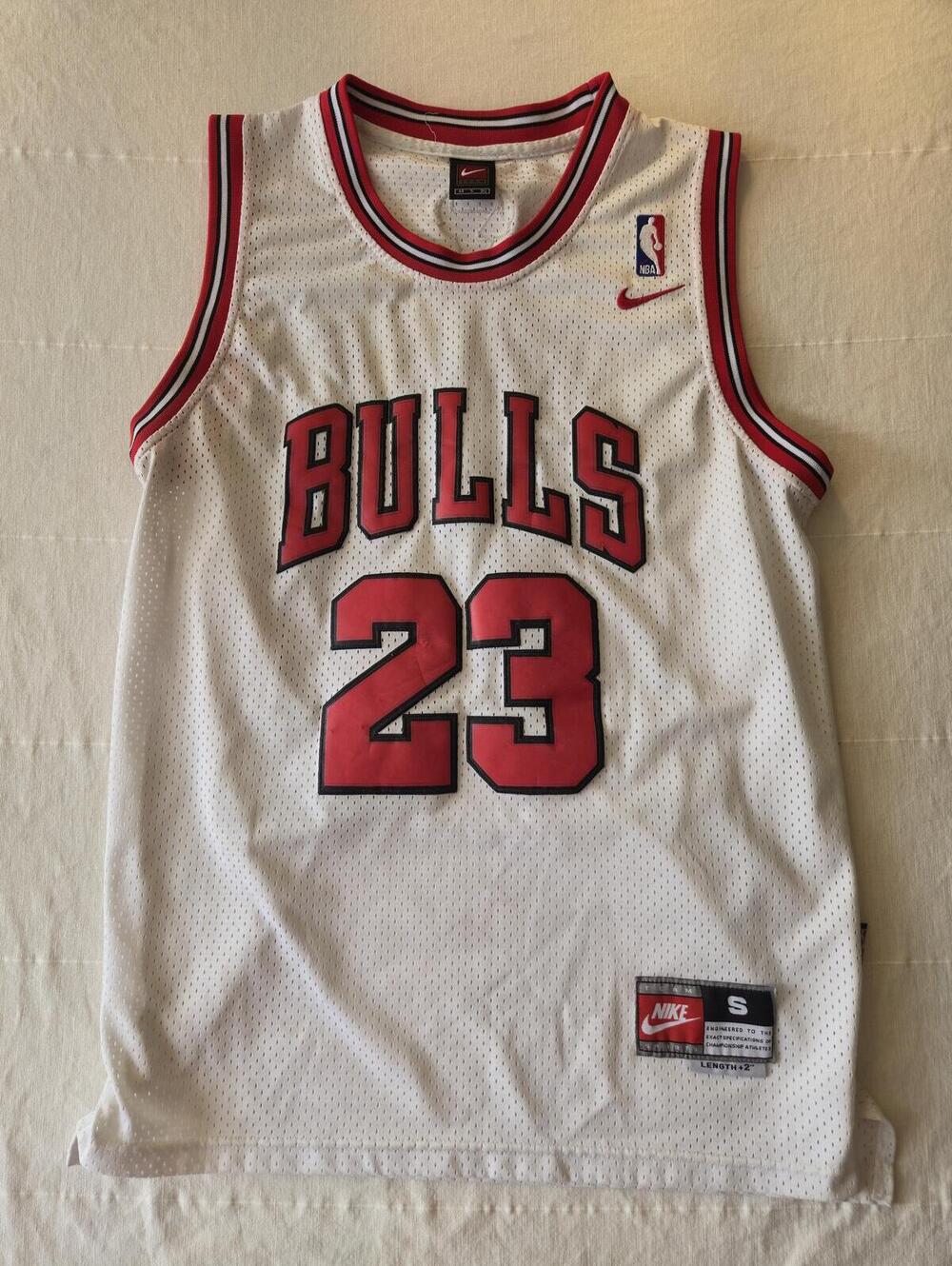 Nike Chicago Bulls #23 Michael Jordan Basketball Jersey Size Small